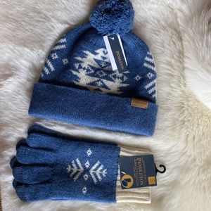 PENDLETON HAT WITH POM POM AND MATCHING GLOVES LUMINARIA LT BLUE